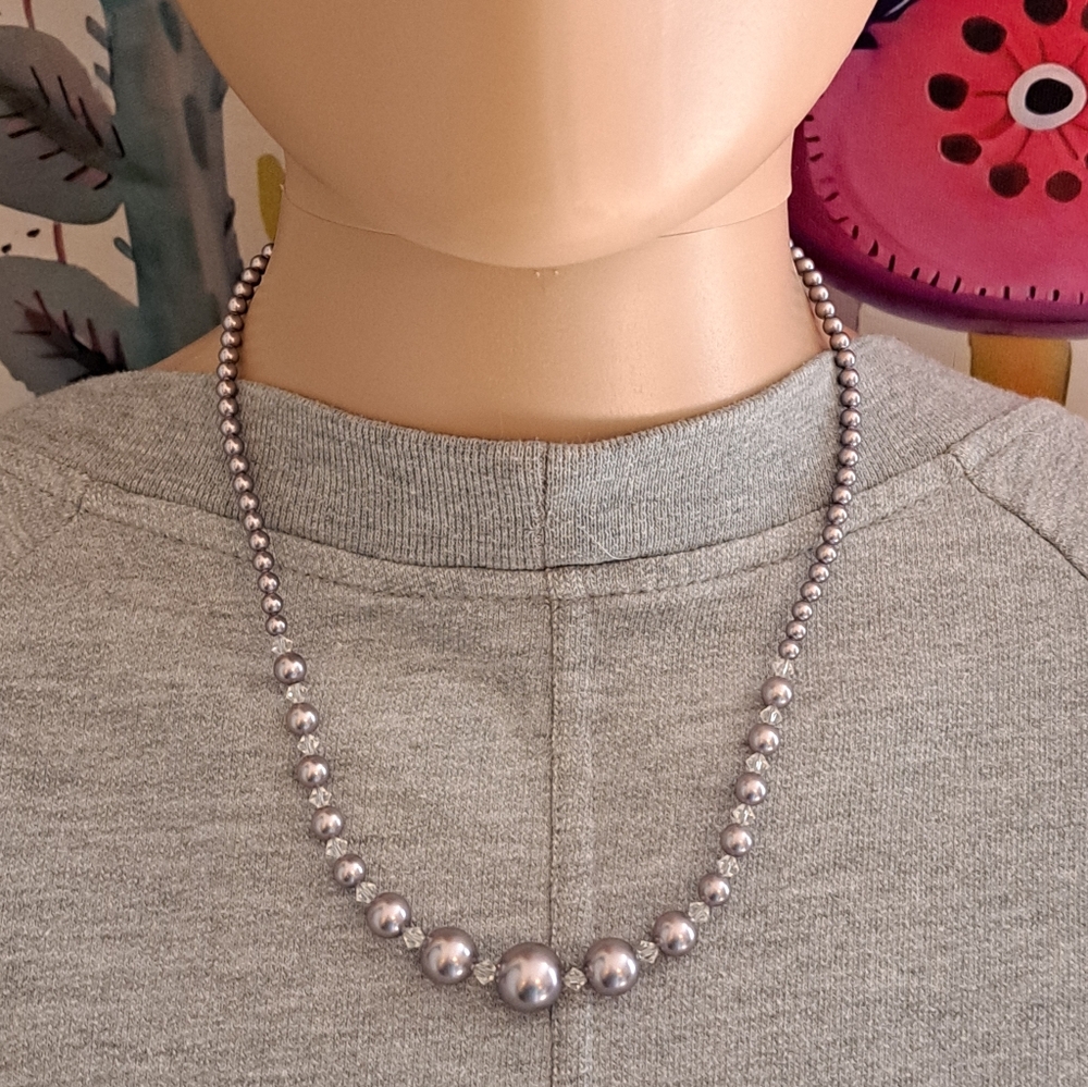 Elegant Lavender Grey Pearl And Diamond Beaded Necklace